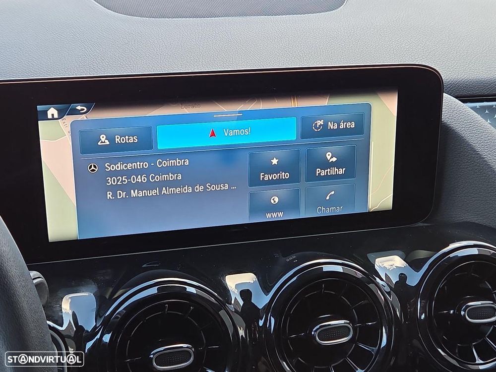 Mercedes-Benz GLA 180 d - 18