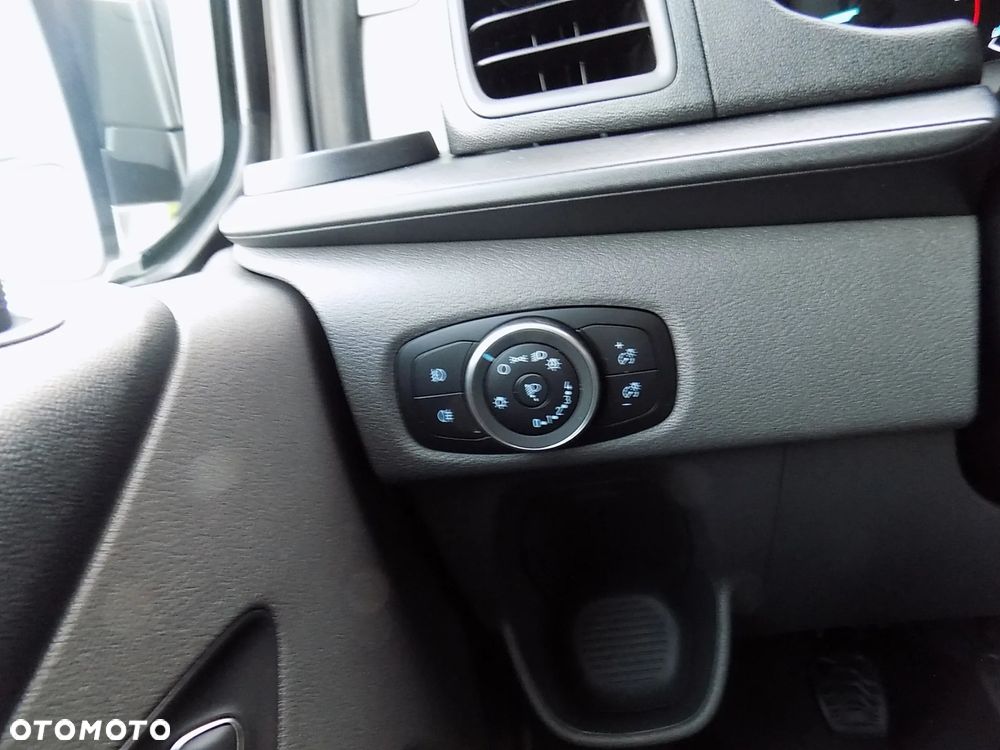 Ford Transit Custom Kombi-Van 320 L2H1 Trend - 28