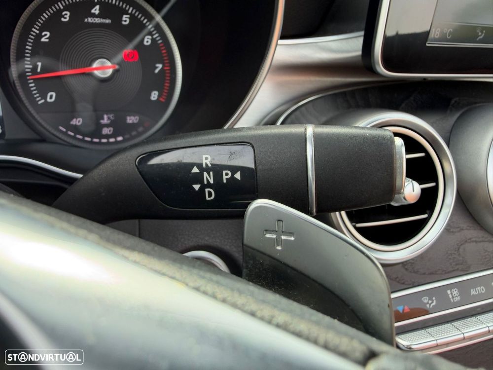 Mercedes-Benz C 200 Cabrio 4Matic 9G-Tronic AMG Line - 28