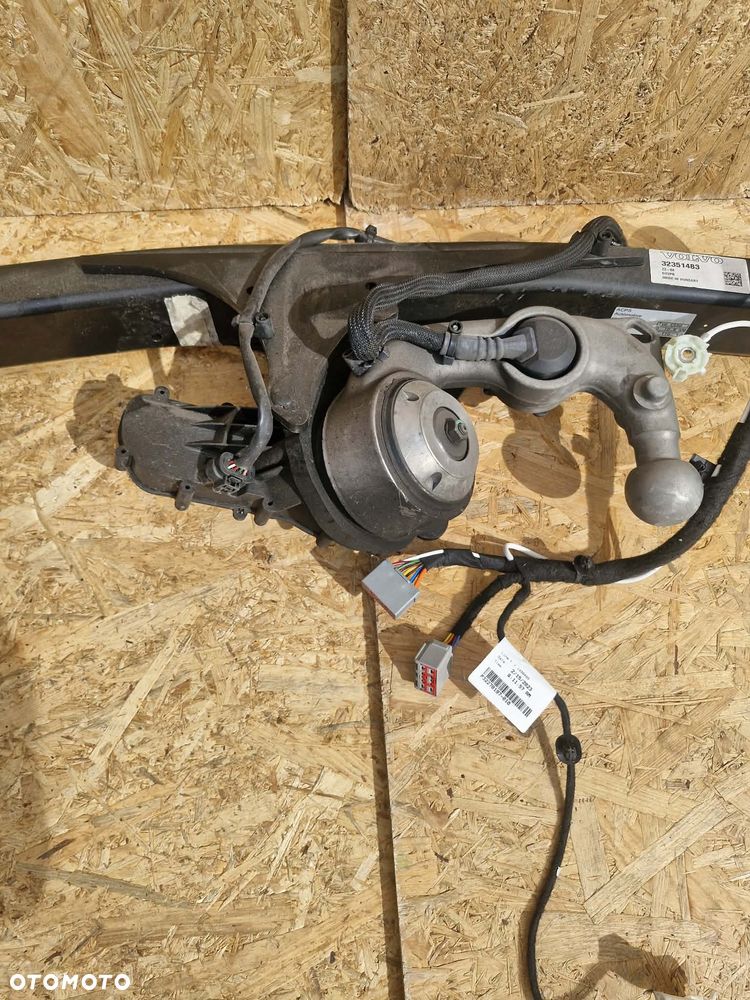 VOLVO XC40 C40 HAK HOLOWNICZY 32351483 - 6
