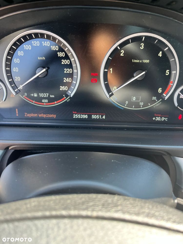 BMW Seria 5 520d - 13