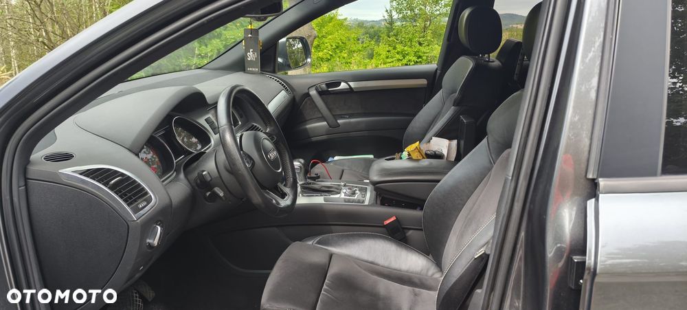 Audi Q7 - 10