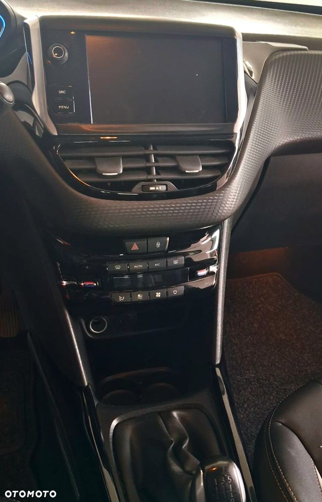 Peugeot 2008 - 15