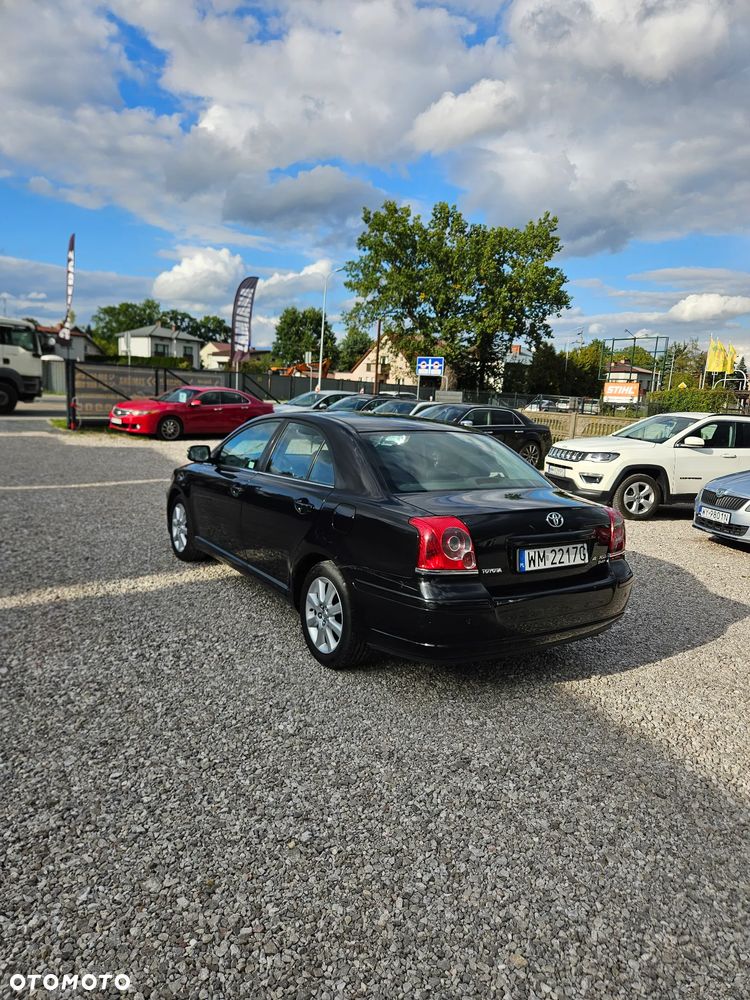Toyota Avensis 2.0 D-4D Premium - 12