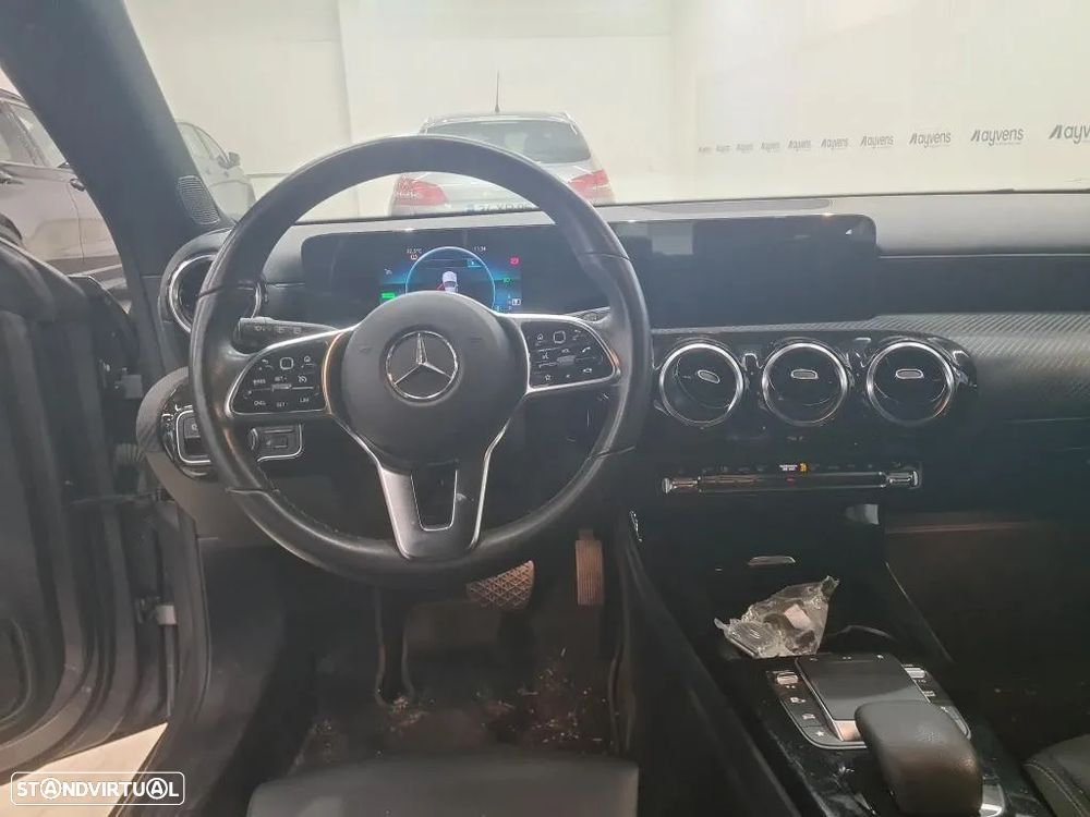 Mercedes-Benz CLA 250 e Shooting Brake Style Plus - 9