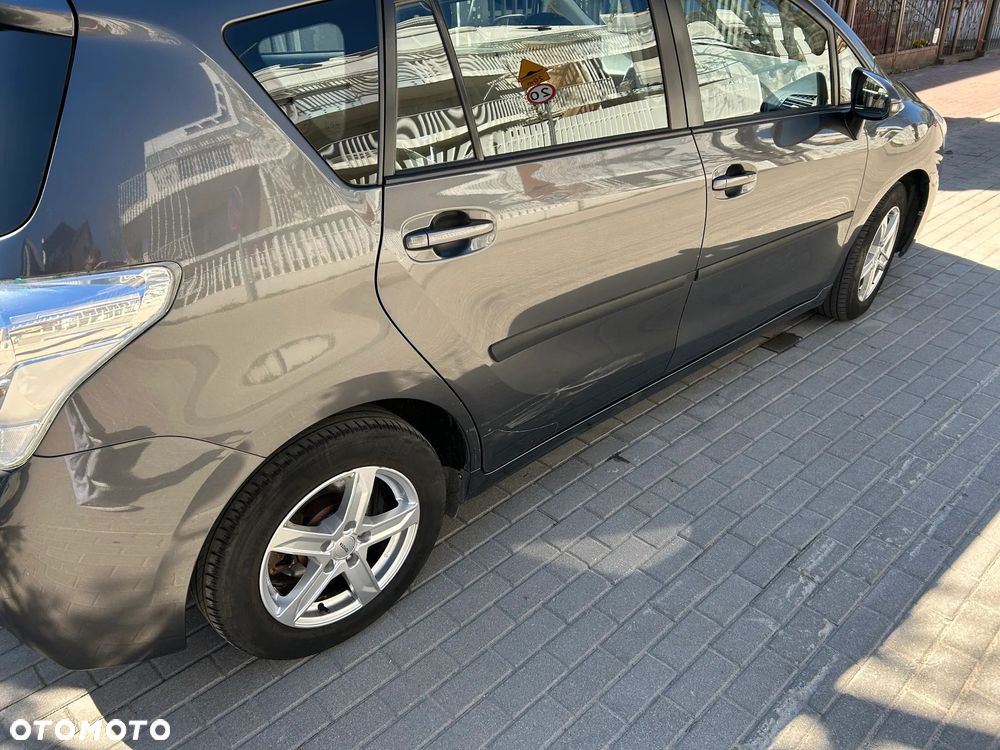 Toyota Verso 1.6 Active - 8