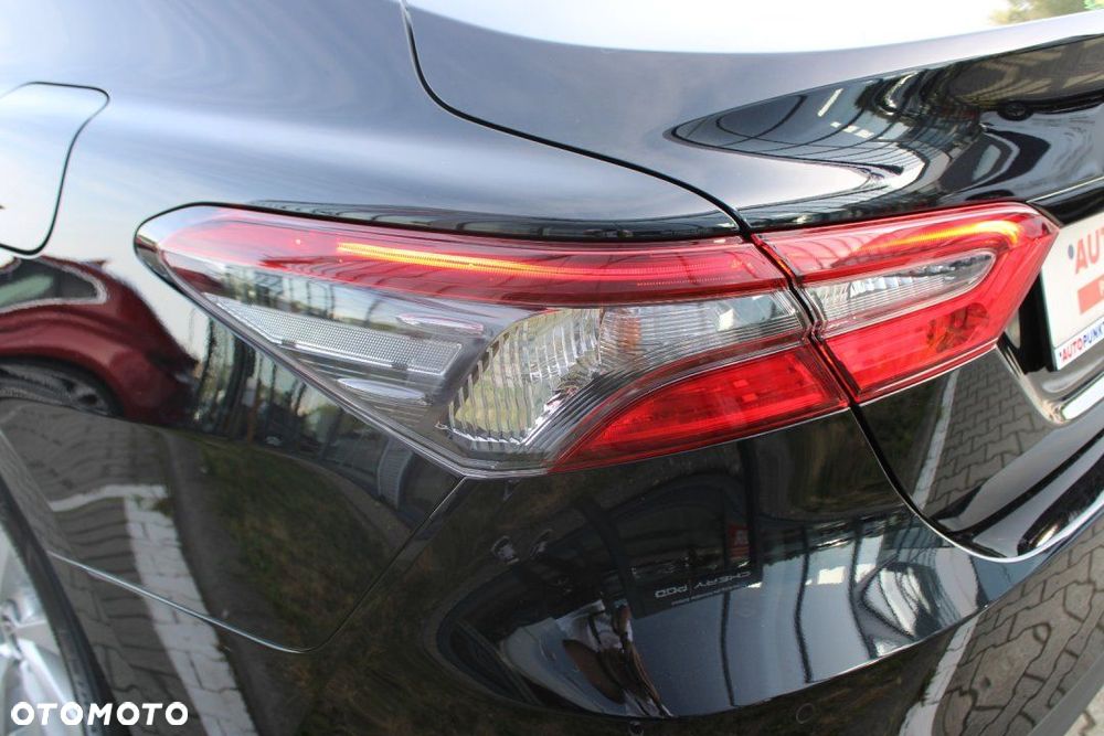Toyota Camry - 30