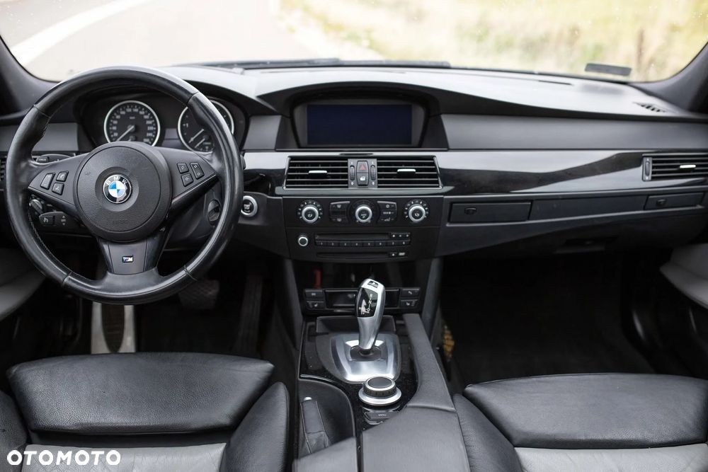 BMW Seria 5 530d Touring - 17