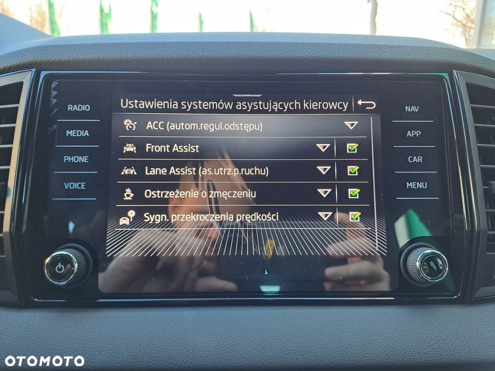 Skoda Karoq 1.5 TSI ACT Sportline DSG - 14
