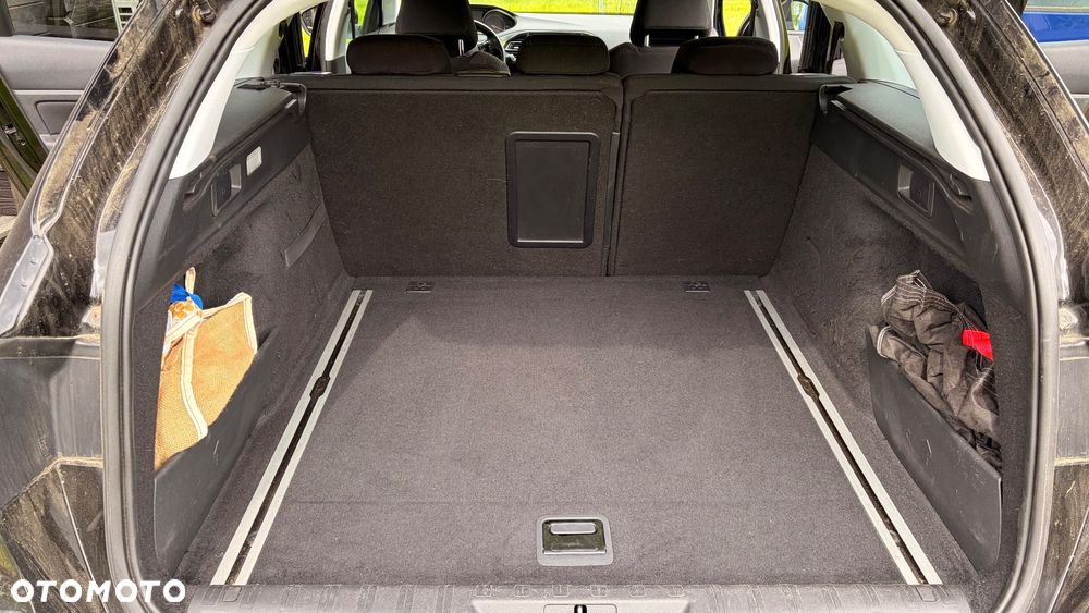 Peugeot 308 PureTech 130 GPF Stop & Start Allure Business-Paket - 30