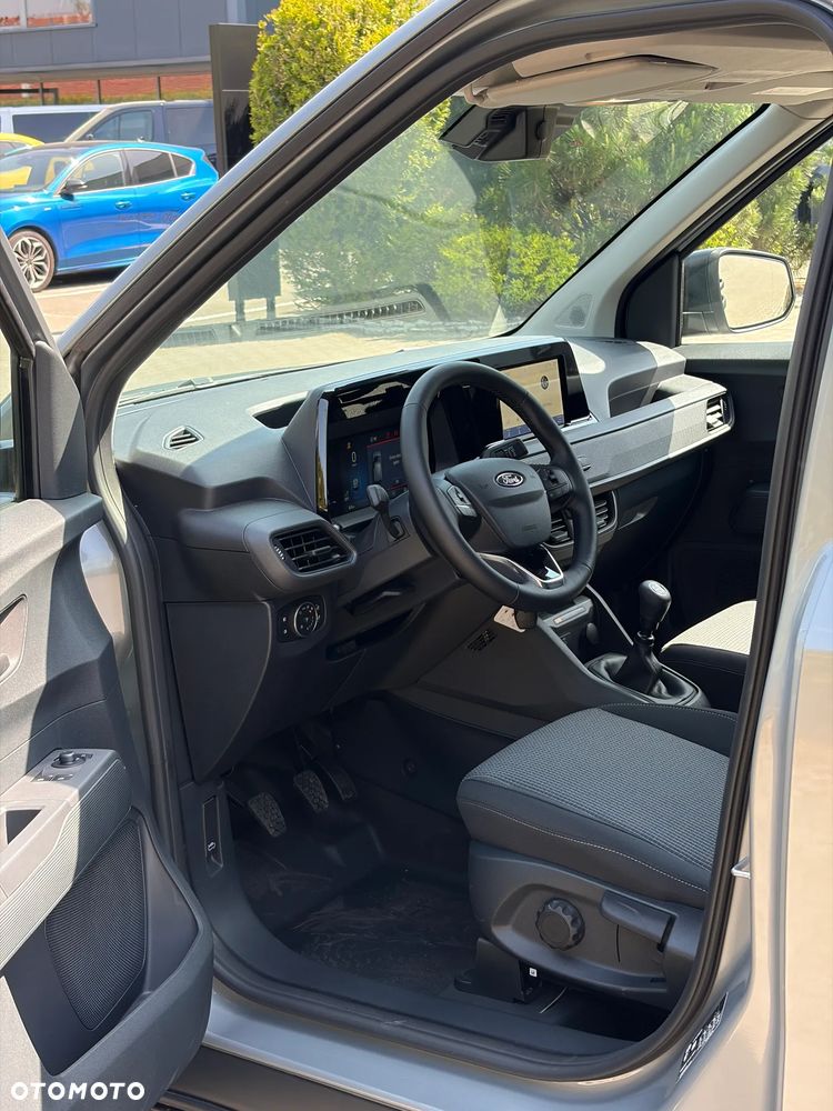 Ford Transit Courier - 7