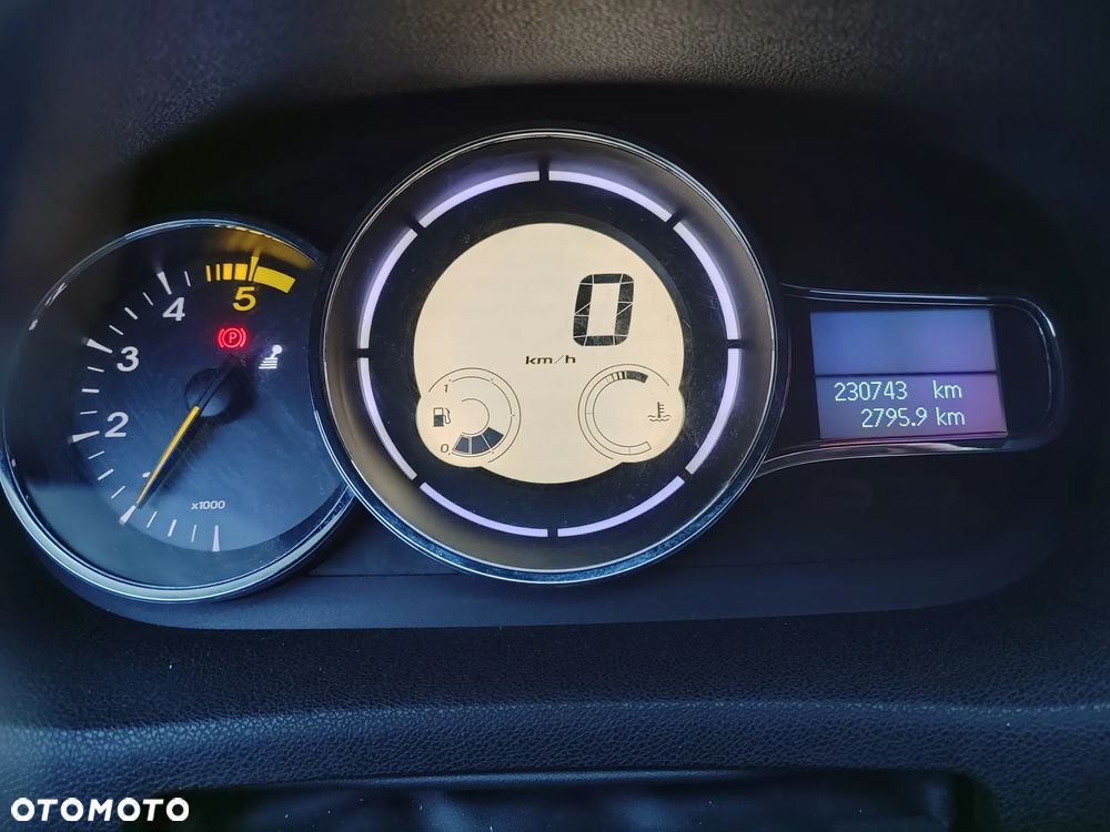Renault Megane 1.9 dCi Exception - 9