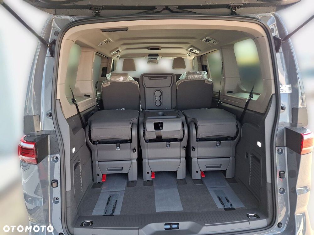 Volkswagen Multivan - 13