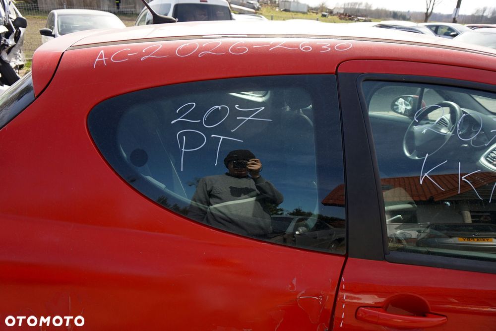 SZYBA KAROSERYJNA TYLNA PRAWA BOCZNA 207  3D HB  PEUGEOT 2006-2009 - 1