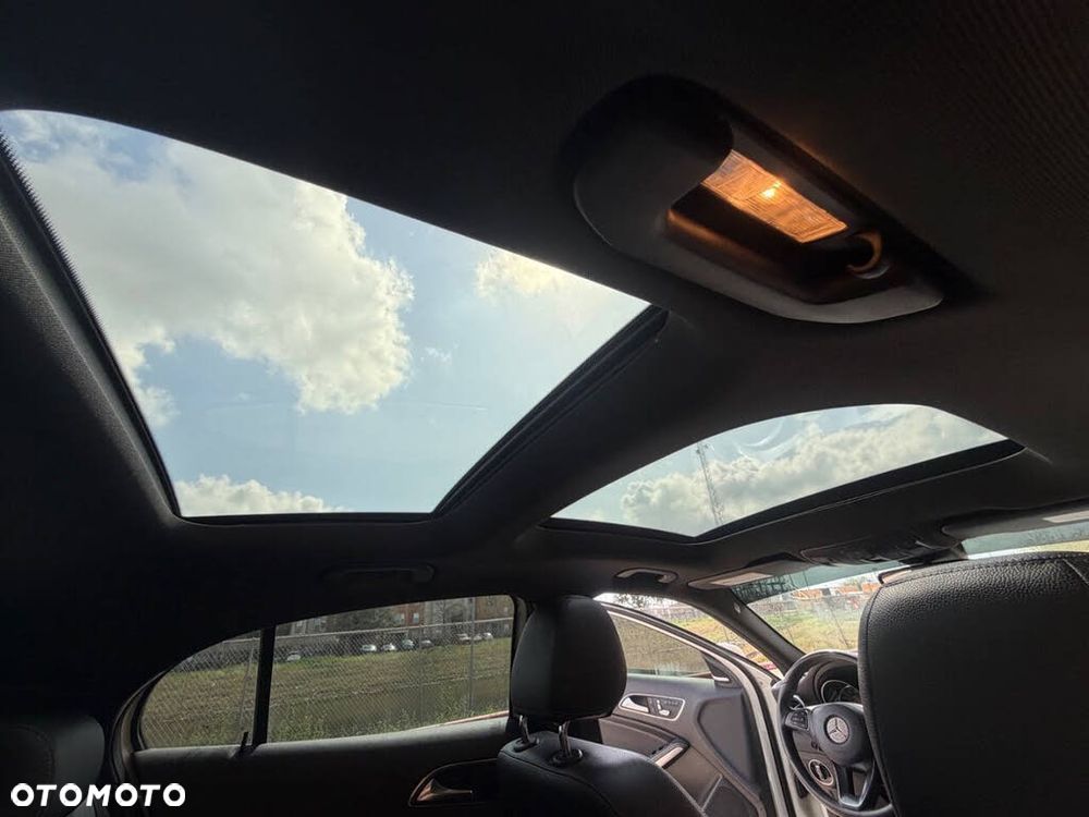 Mercedes-Benz GLA 250 4-Matic - 11