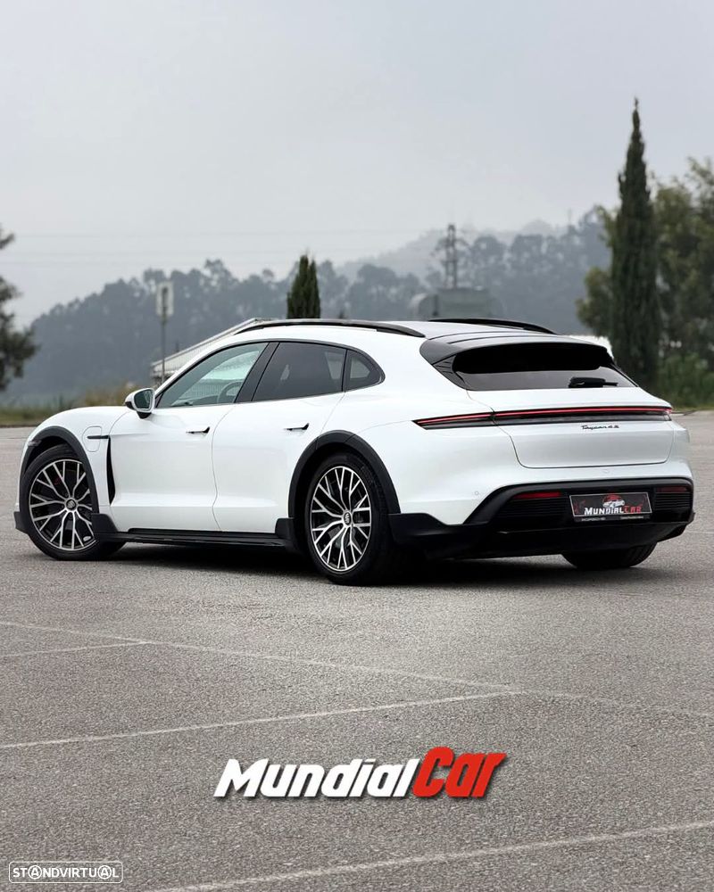 Porsche Taycan Cross Turismo - 25