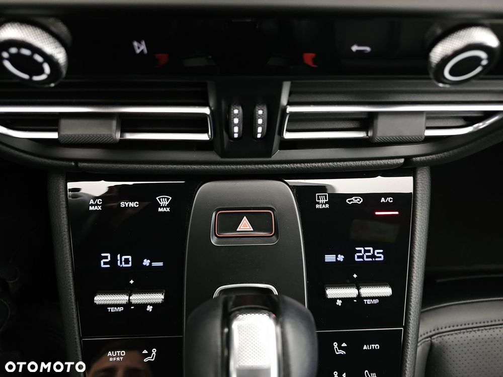 Porsche Macan Standard - 30