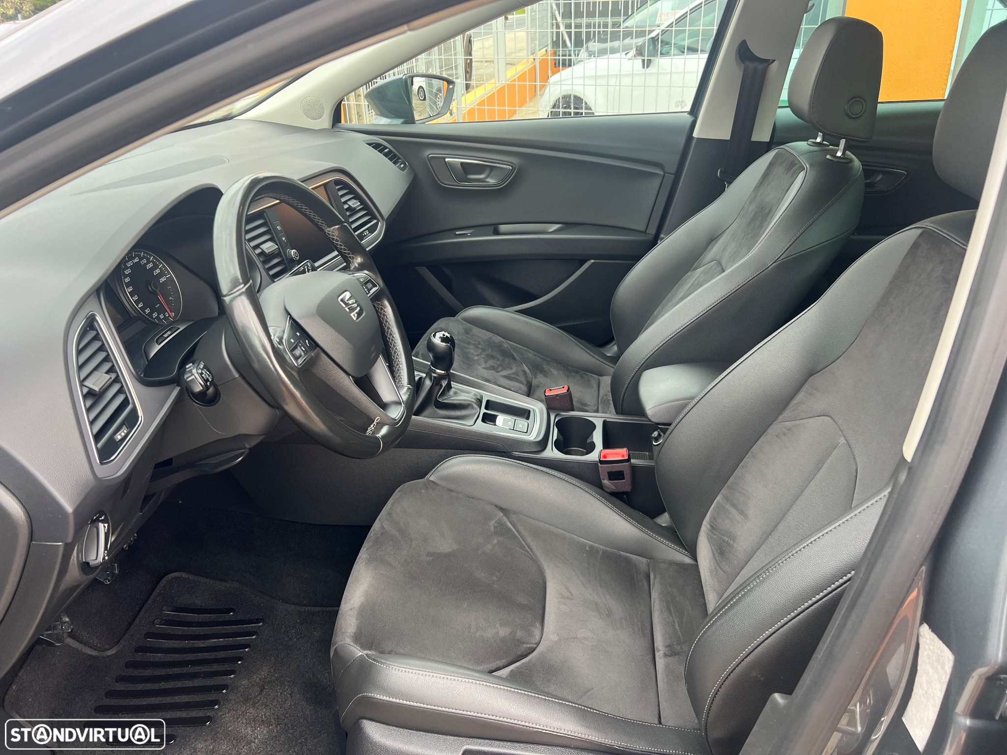 SEAT Leon 1.6 TDI FR S/S - 16