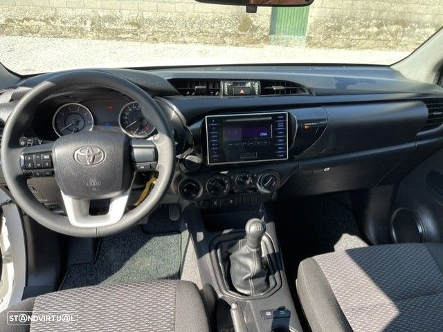 Toyota Hilux - 6