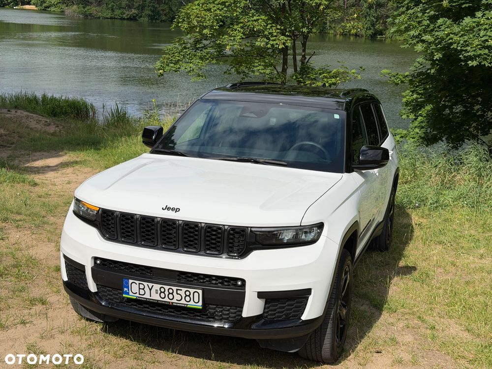 Jeep Grand Cherokee - 12
