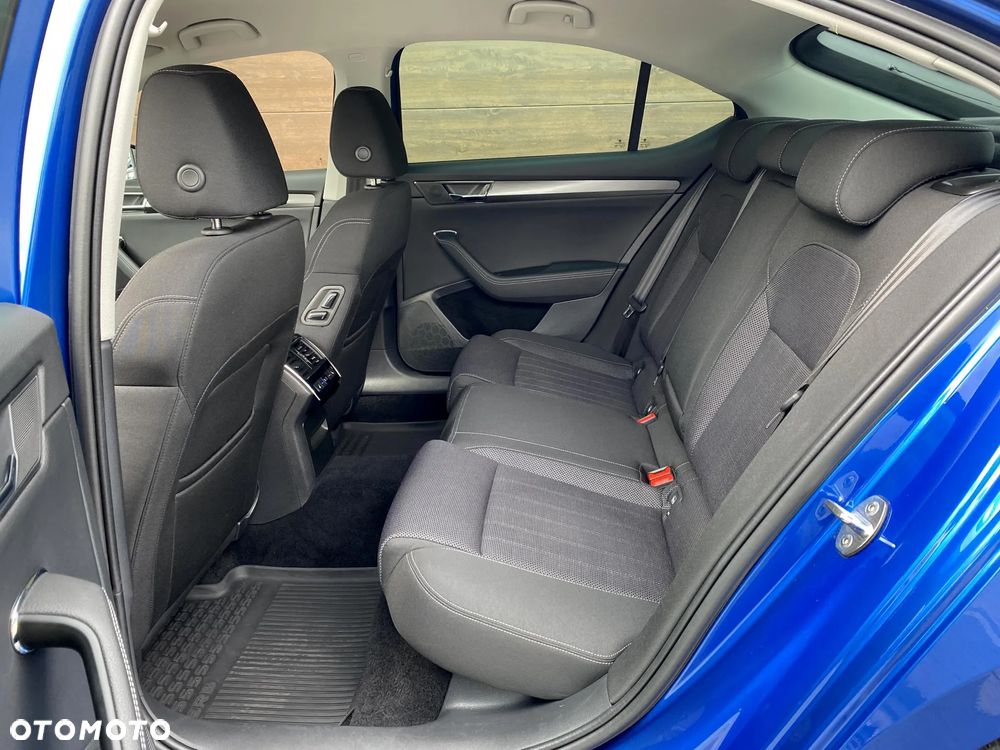 Skoda Superb 2.0 TDI SCR Style DSG - 24