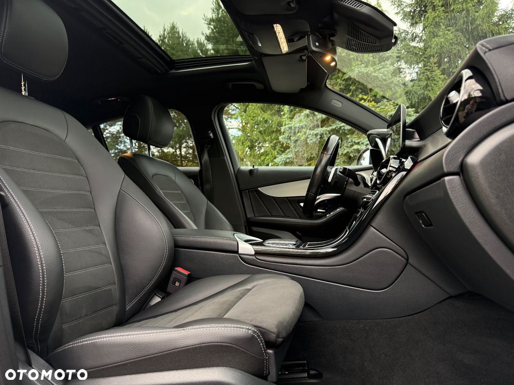 Mercedes-Benz GLC 300 4Matic 9G-TRONIC AMG Line Plus - 6
