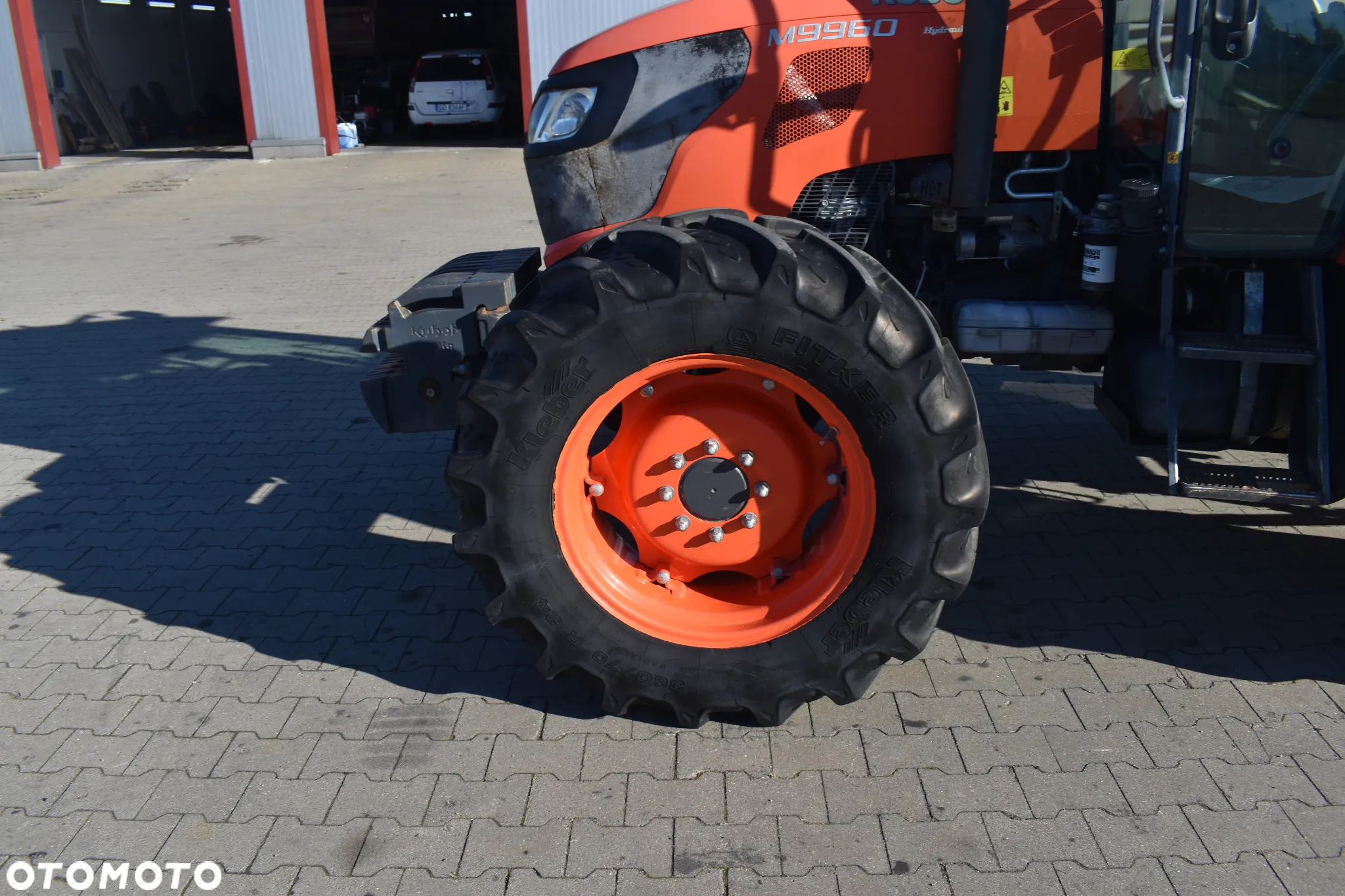 Kubota M9960 - 11