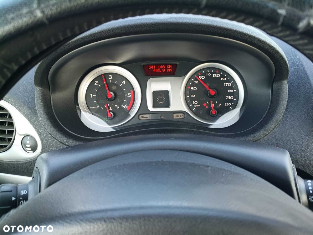 Renault Clio - 7