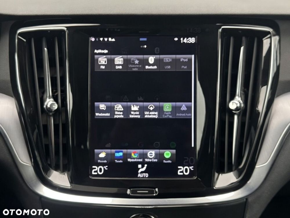 Volvo V60 Cross Country - 16