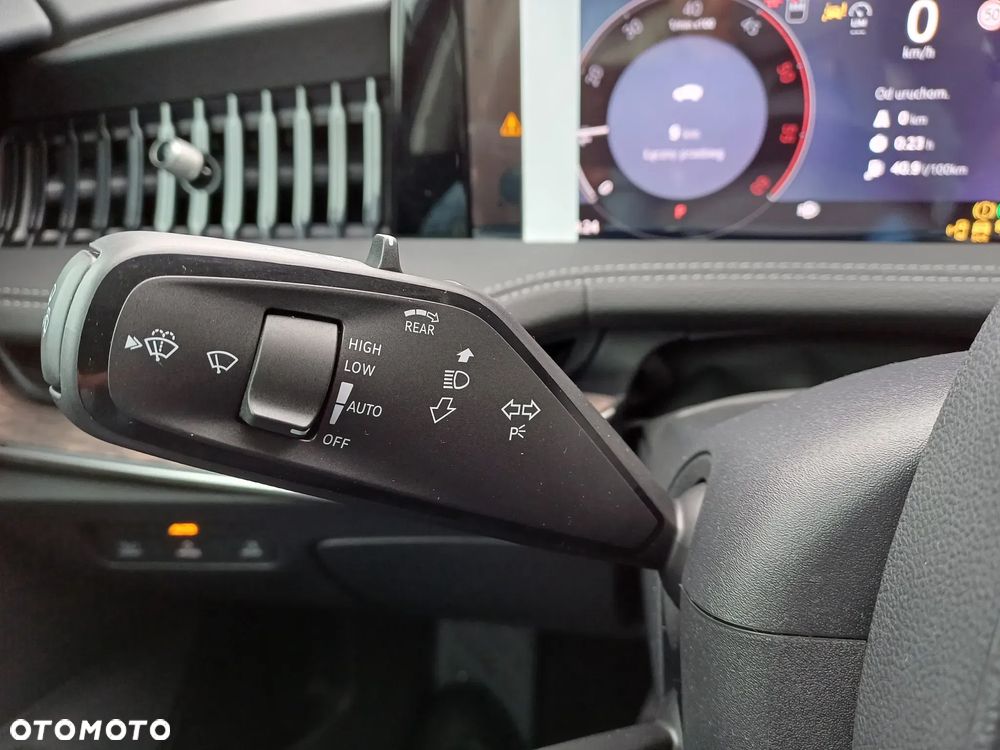 Skoda Superb 2.0 TDI SCR 4x4 L&K DSG - 17