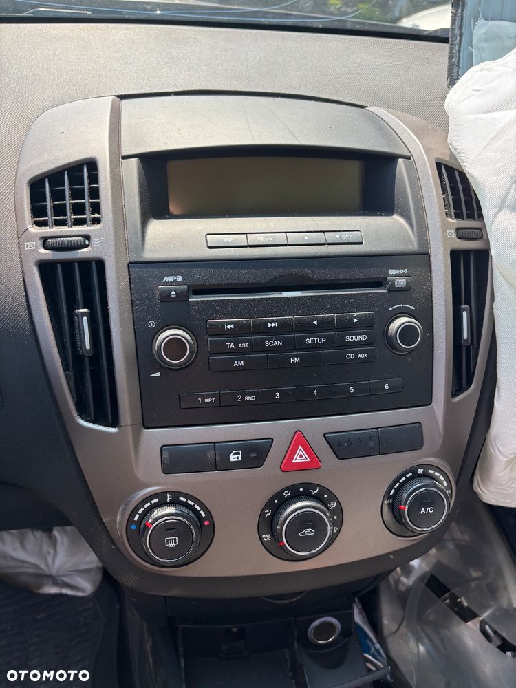 Kia Ceed 1.6 Crdi Comfort + - 14