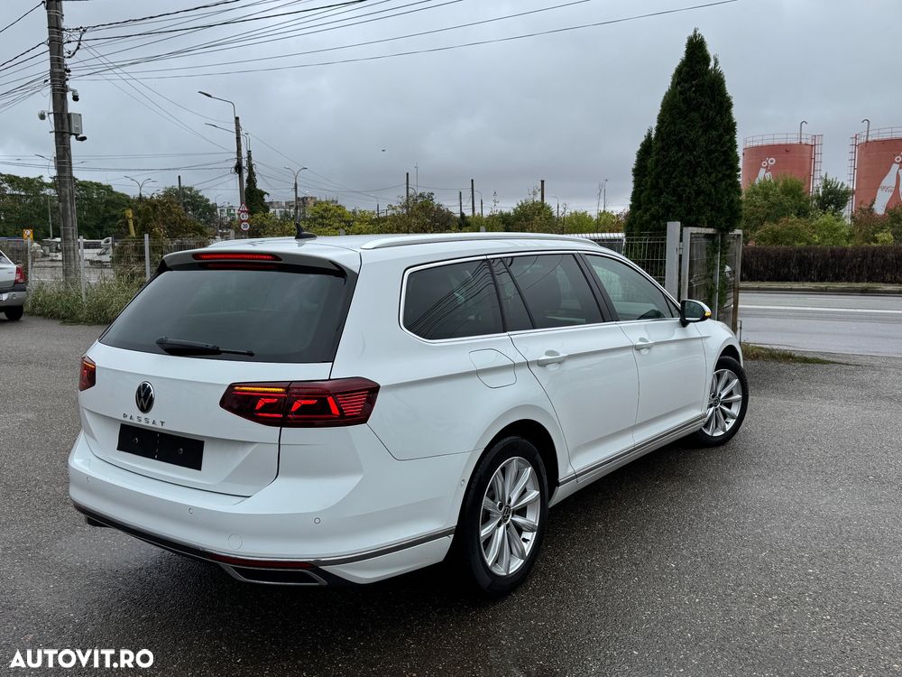 Volkswagen Passat Variant 2.0 TDI SCR DSG Elegance - 18