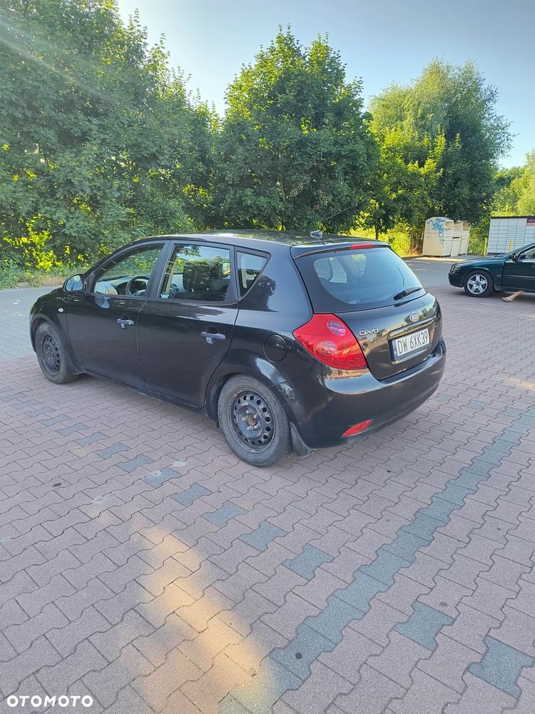 Kia Ceed 1.4 Comfort - 12