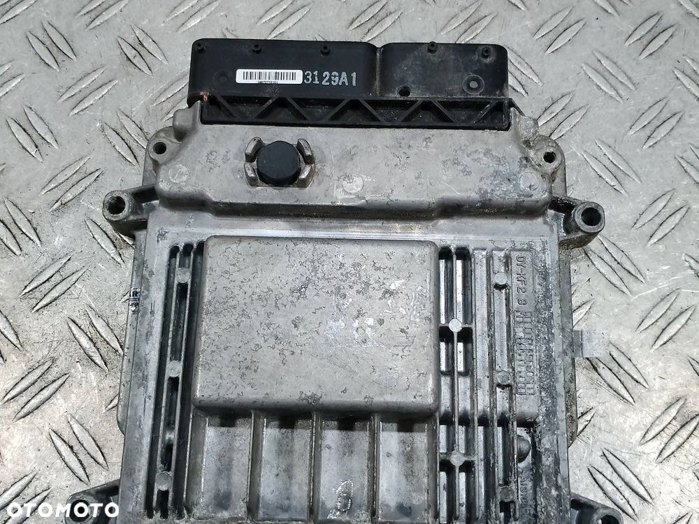 KOMPUTER, STEROWNIK HYUNDAI I30 I 39112-2B100  9030933129A1 1.4 16v - 1