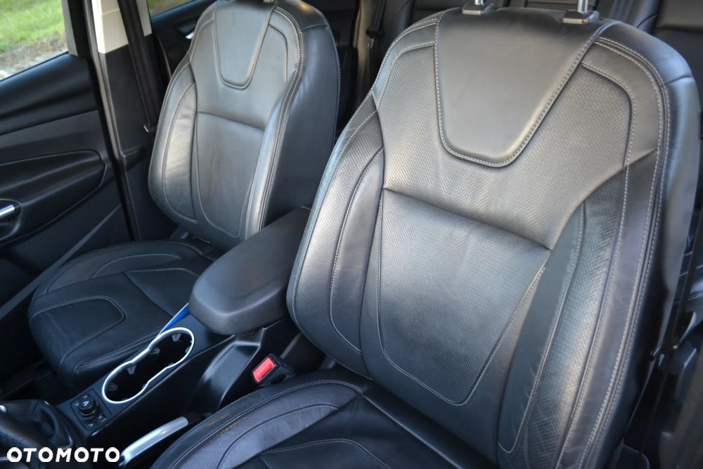 Ford Kuga 2.0 TDCi 4x4 Titanium - 23