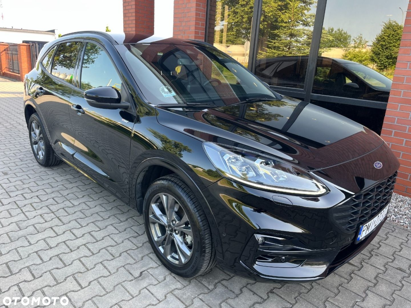Ford Kuga 2.5 Duratec PHEV ST-LINE - 2