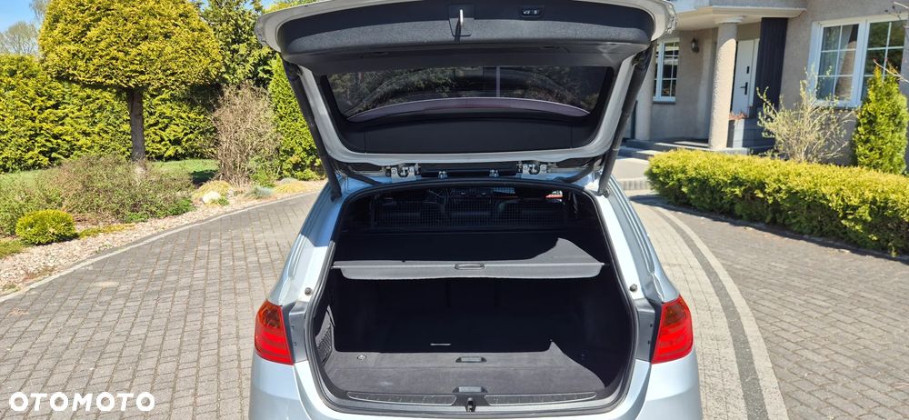 BMW Seria 3 320d - 4