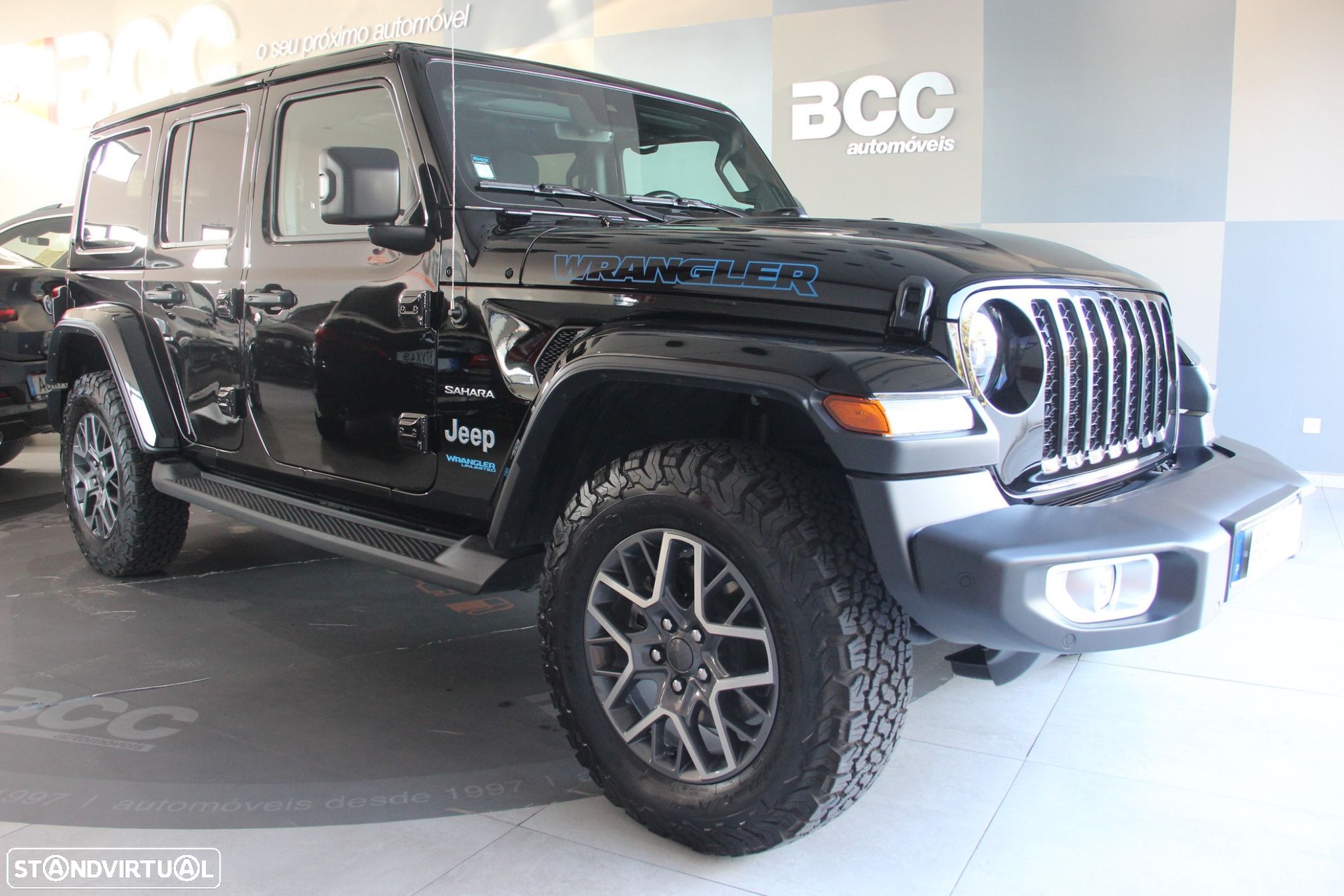 Jeep Wrangler Unlimited - 1