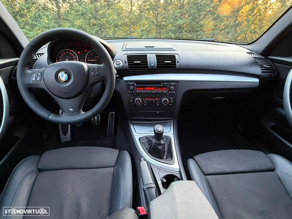 BMW 118 d Pack M - 15