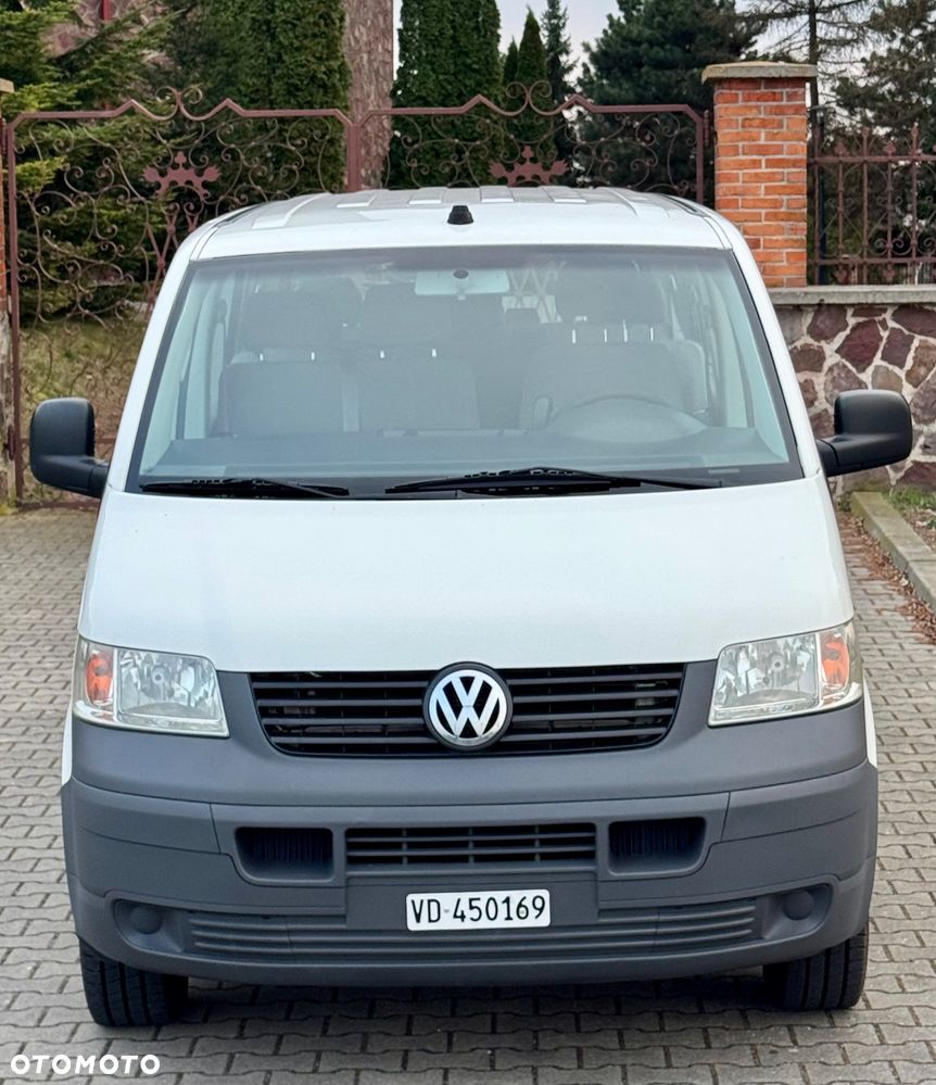 Volkswagen Caravelle - 4