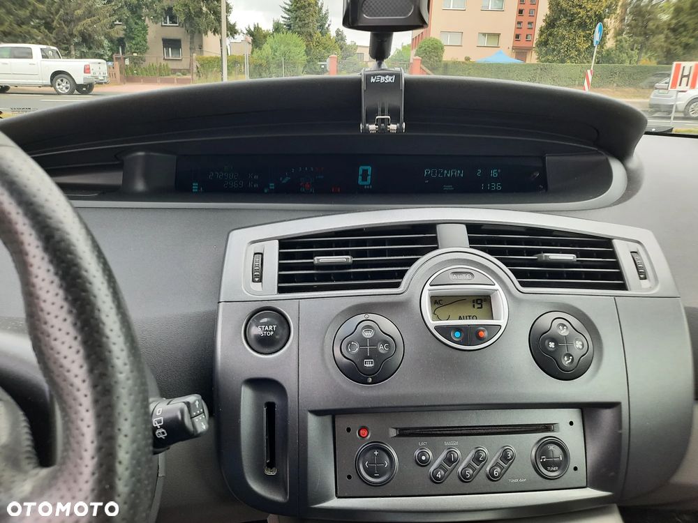 Renault Scenic 2.0 16V Confort Authentique - 9