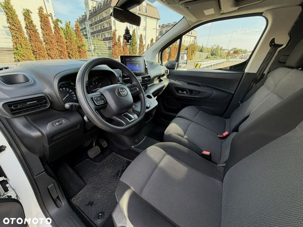 Toyota Proace City - 16