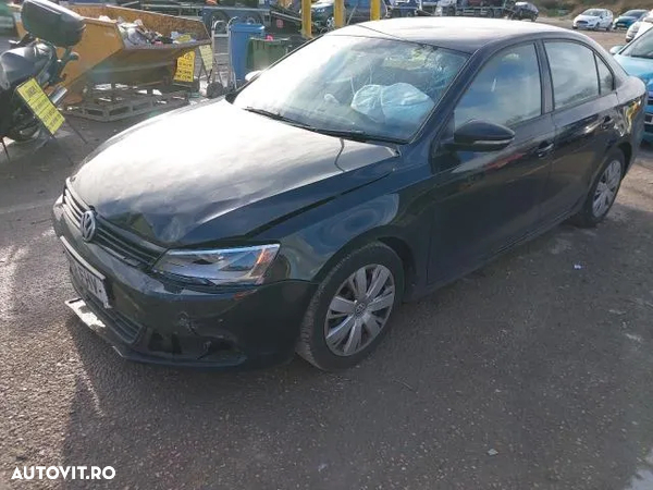 Dezmembrari / Dezmembrez Volkswagen Jetta 4 1.6 CAYC cutie auto DSG NQD culoare LC9X