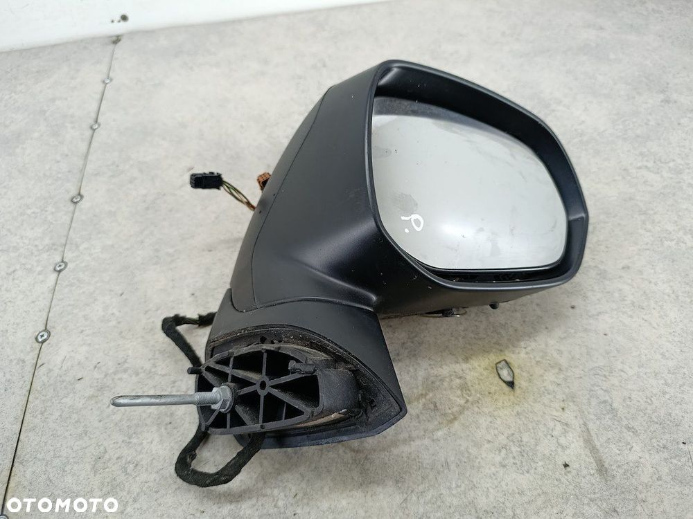 LUSTERKO PRAWE PEUGEOT 5008 KPS - 8