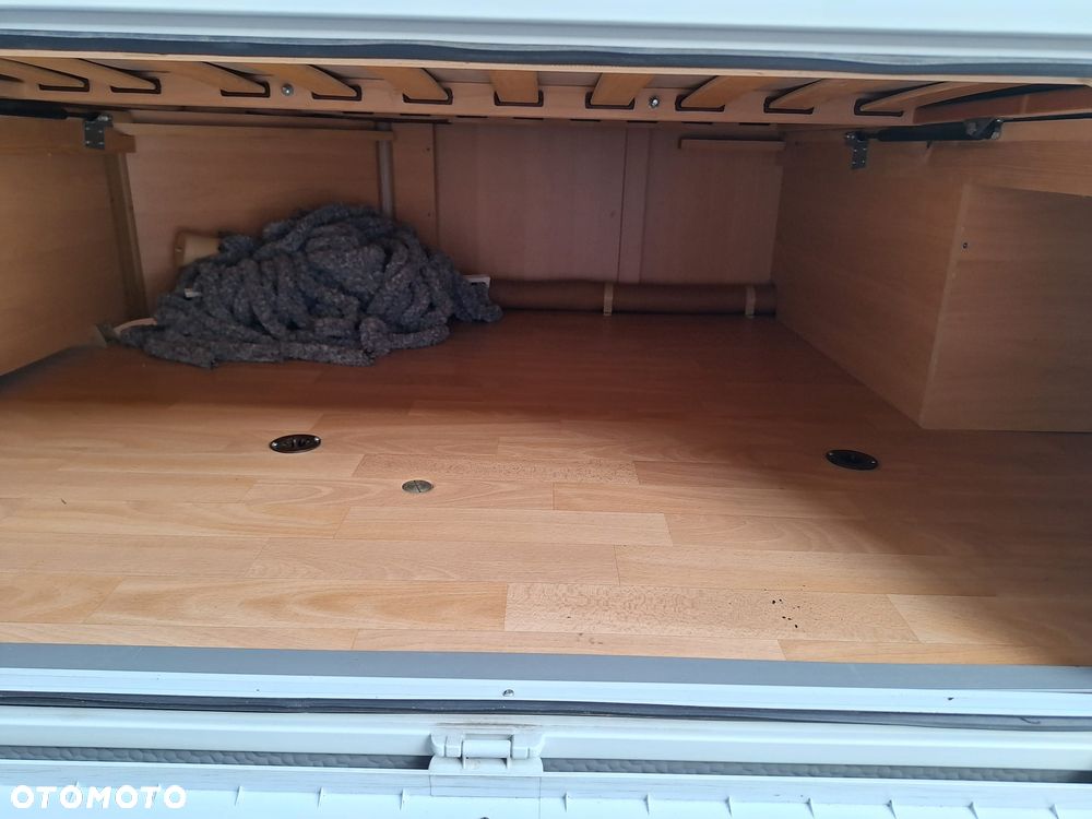 Dethleffs Camper 450D - 36