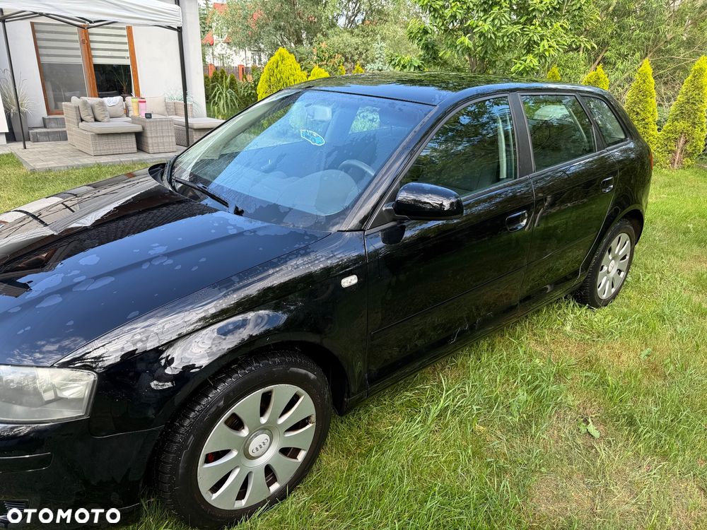 Audi A3 Sportback 1.6 Ambiente - 4