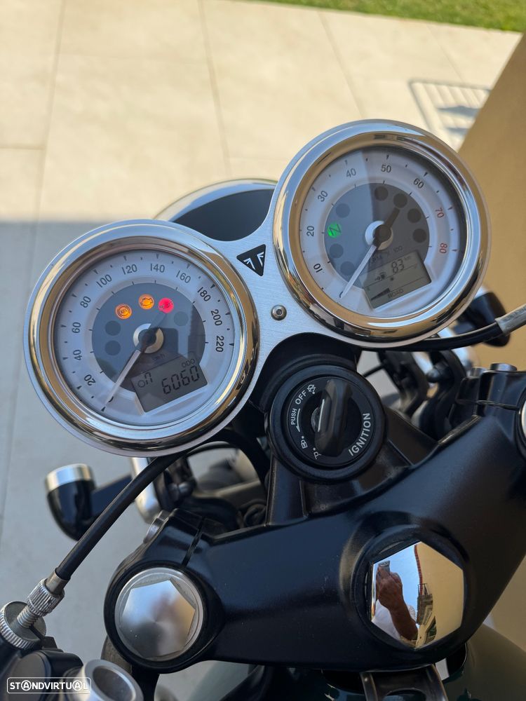 Triumph Thruxton - 6