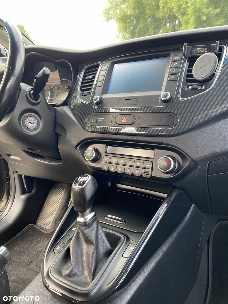 Kia Carens 1.6 GDI L 7os - 14