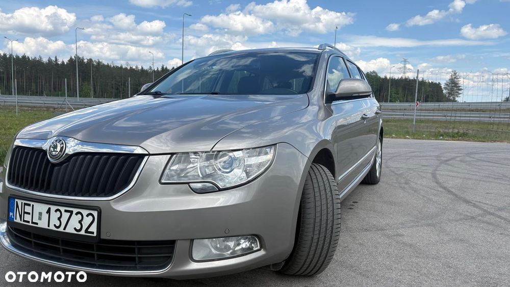 Skoda Superb 2.0 TDI Elegance - 2