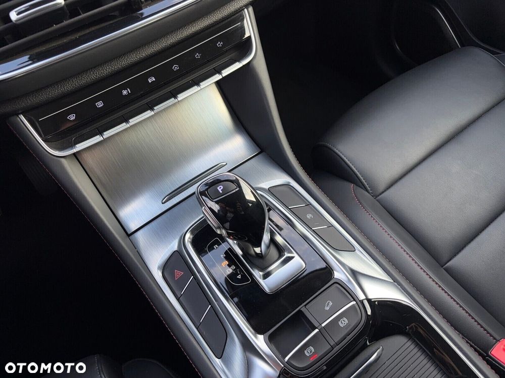 MG HS 1.5 T-GDI Excite DCT - 19